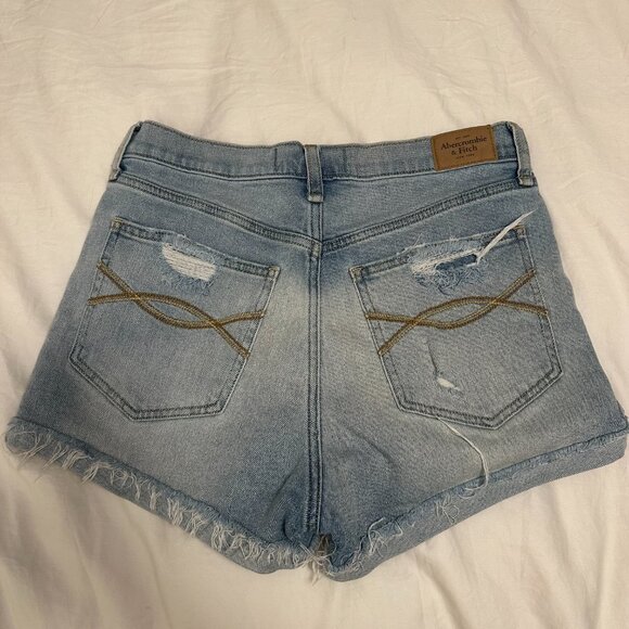 Abercrombie High Rise Short - Picture 2 of 3